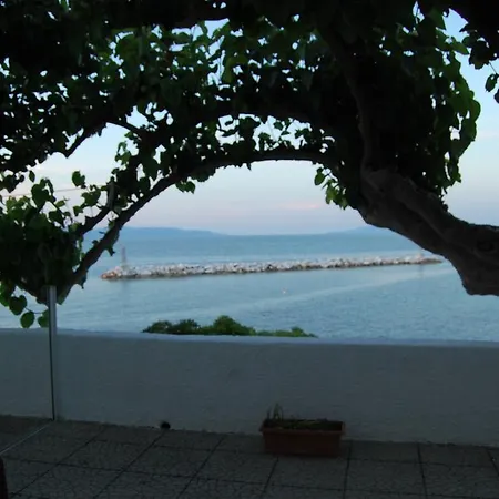 Apartment Xariklia *