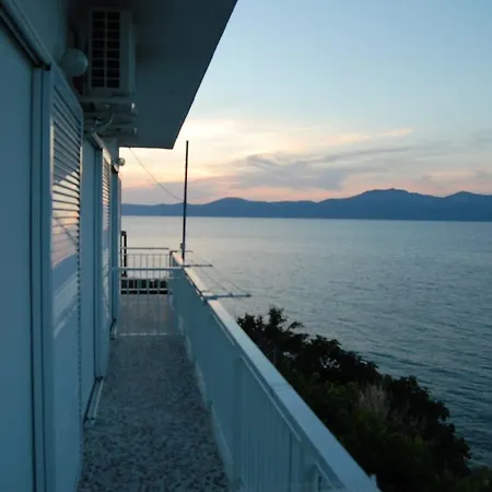Xariklia Pefki (Evia)