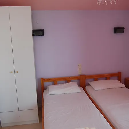 Xariklia Pefki (Evia)