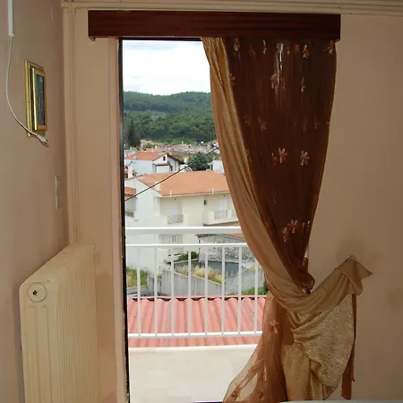 Xariklia Apartment *